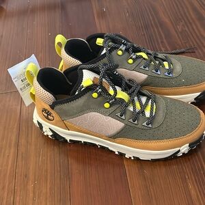 Timberland low top hiker women’s 8